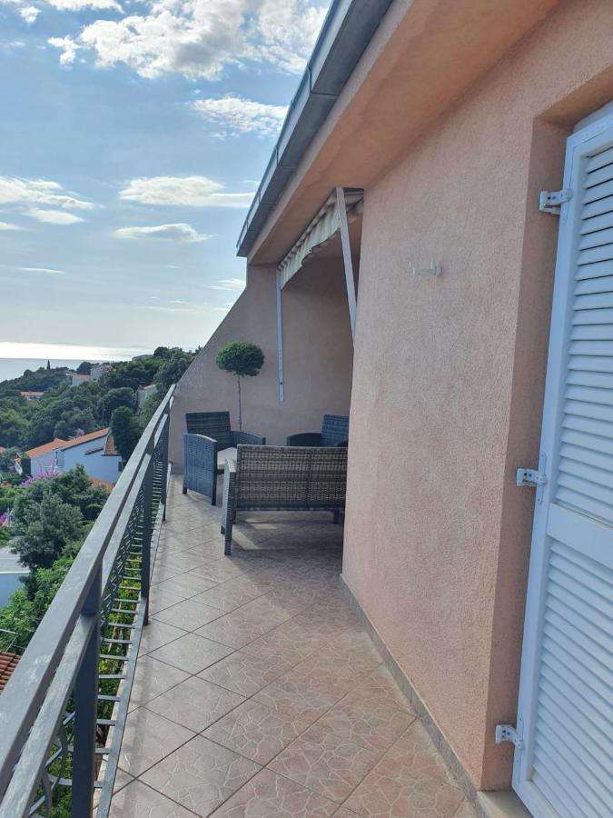 Apartment Zadoda Omis Luaran gambar