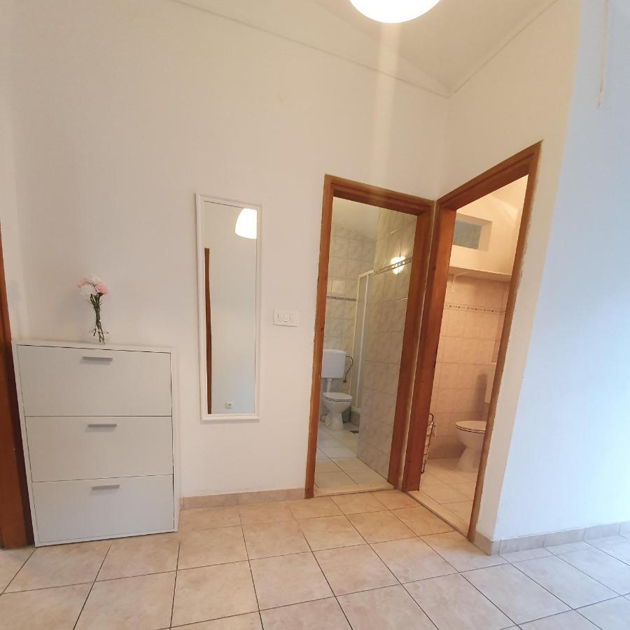Apartment Zadoda Omis Luaran gambar