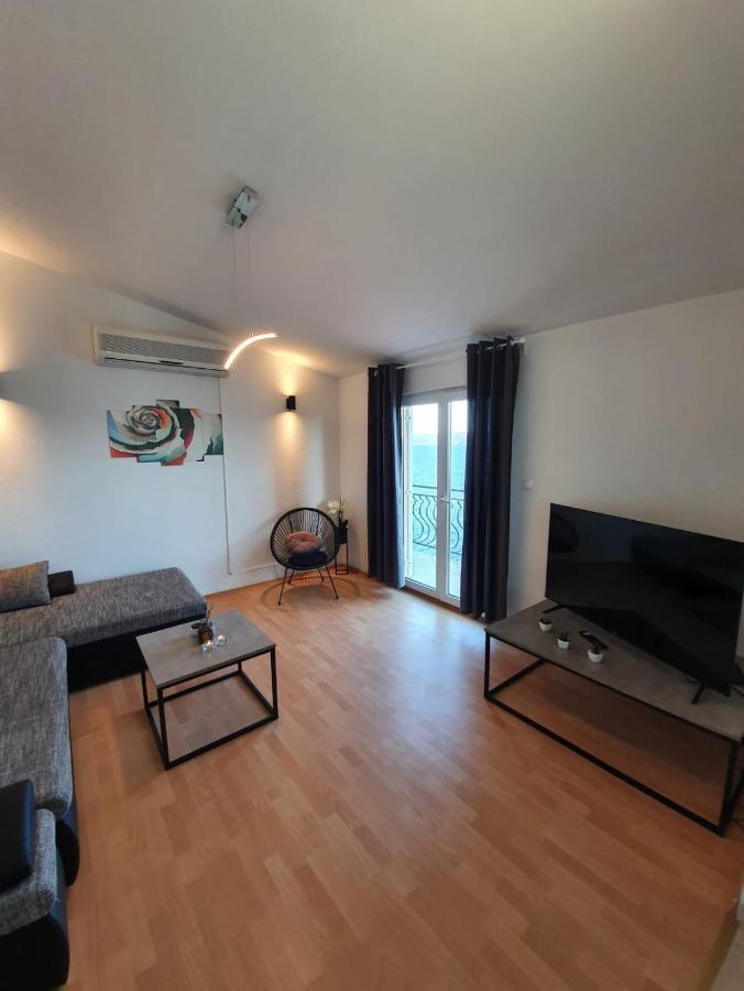 Apartment Zadoda Omis Luaran gambar
