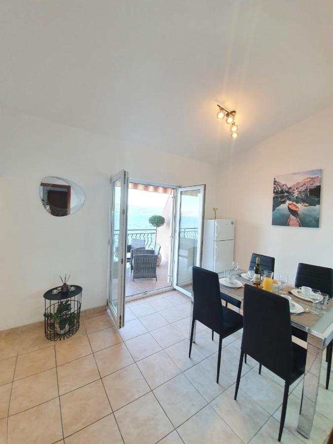 Apartment Zadoda Omis Luaran gambar