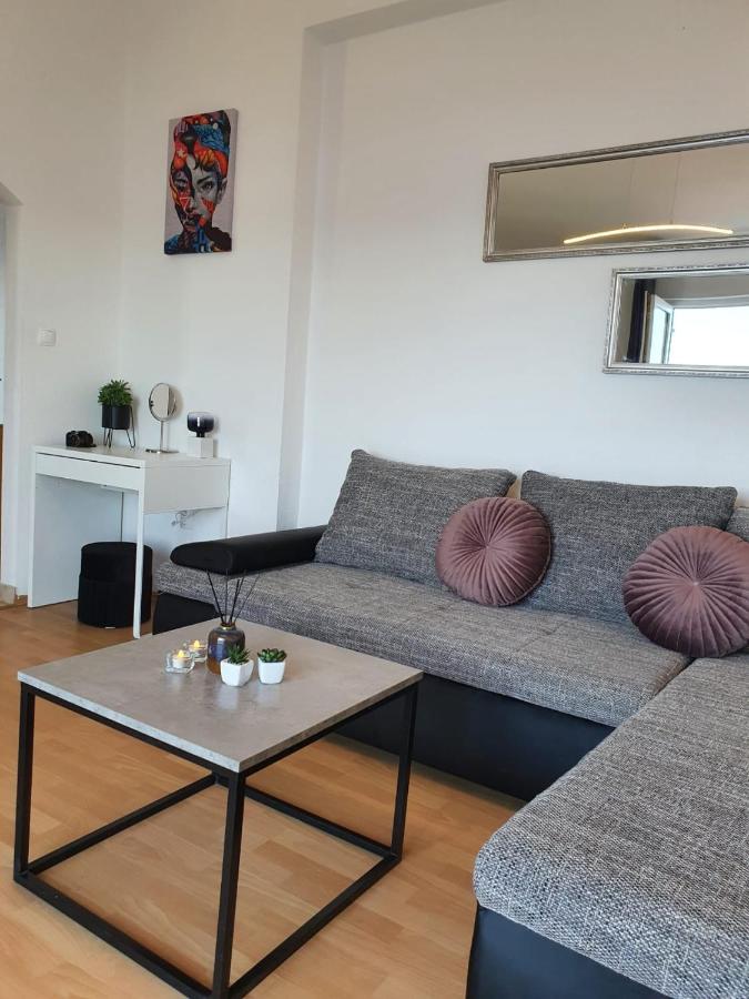 Apartment Zadoda Omis Luaran gambar