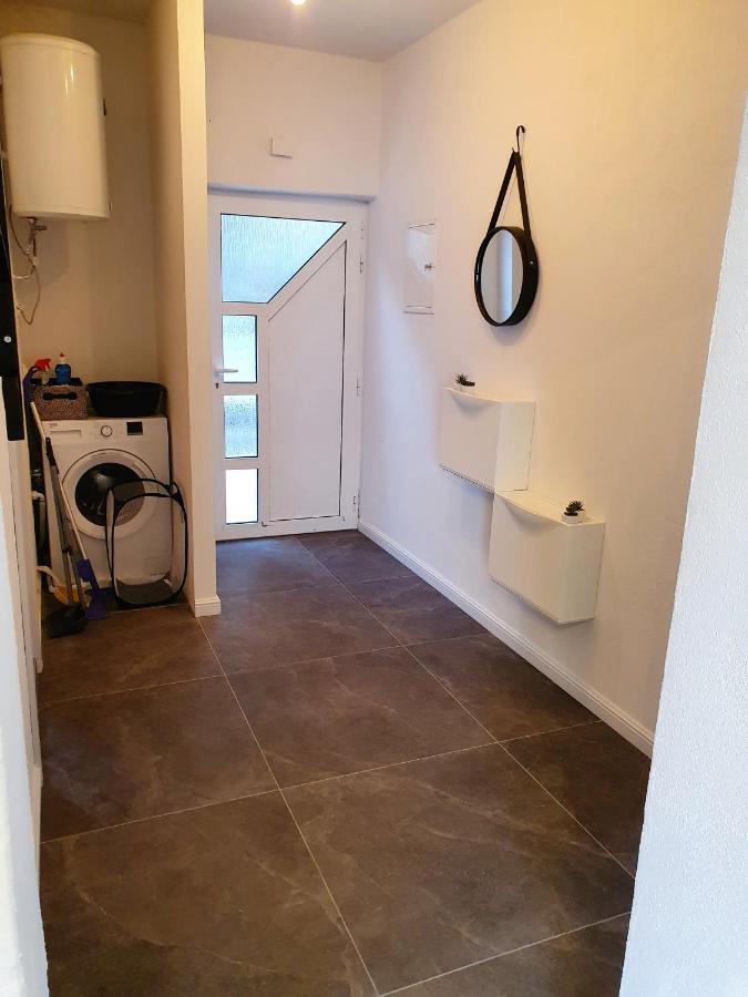 Apartment Zadoda Omis Luaran gambar
