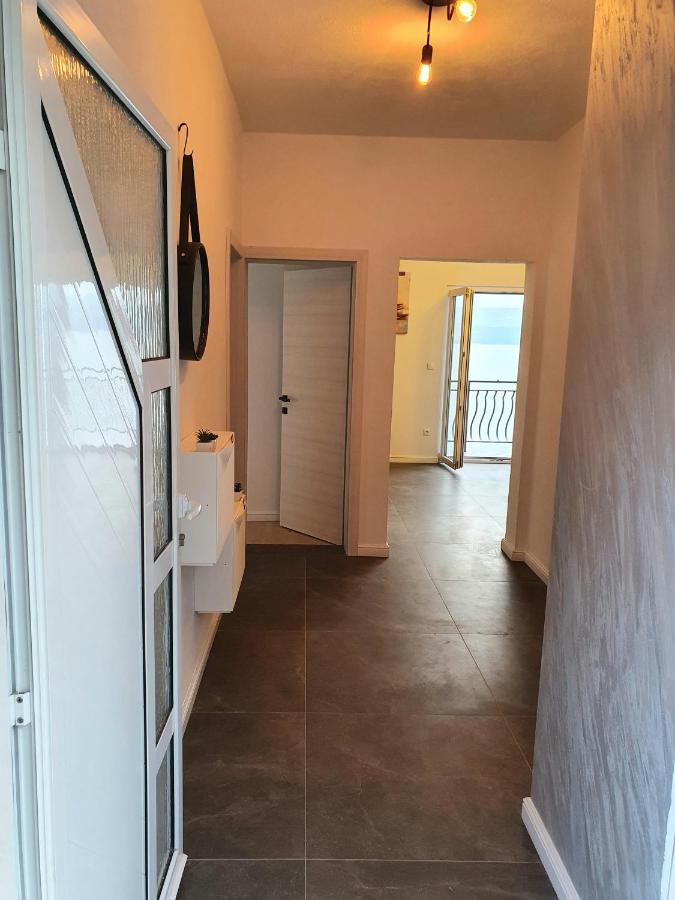 Apartment Zadoda Omis Luaran gambar